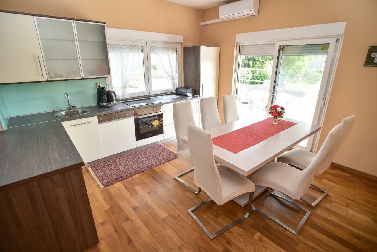 Ankin Dvor Villa Galovac  Luaran gambar
